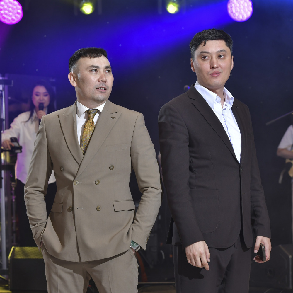 ARLAN Kz - Suretine karap tamsanam